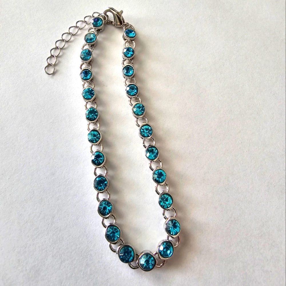 Swarovski Sapphire Bracelet Beautiful Light Blue
